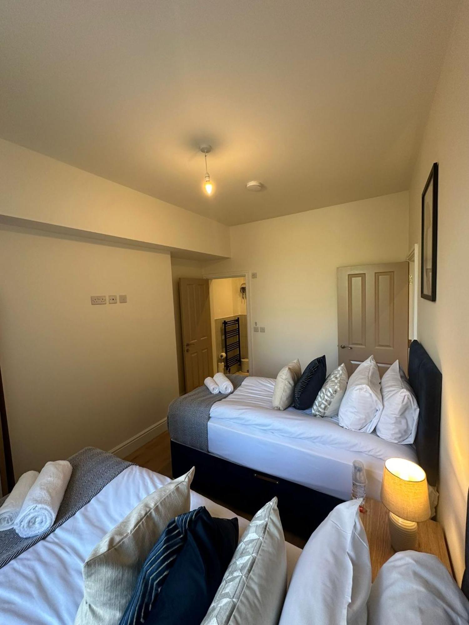 By Tas Apartemen
